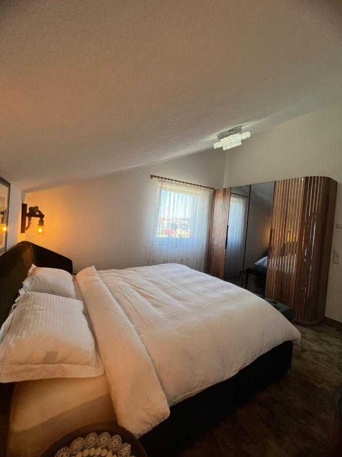 Ferienwohnung Falke เมคเคนบอยเริน ภายนอก รูปภาพ